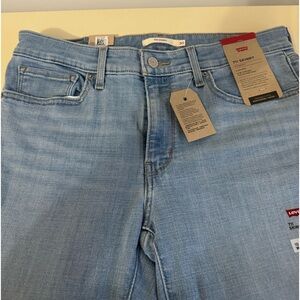 NWT 711 Levi’s Skinny Hypersoft, Mid Rise, 10 Medium, W30 L30